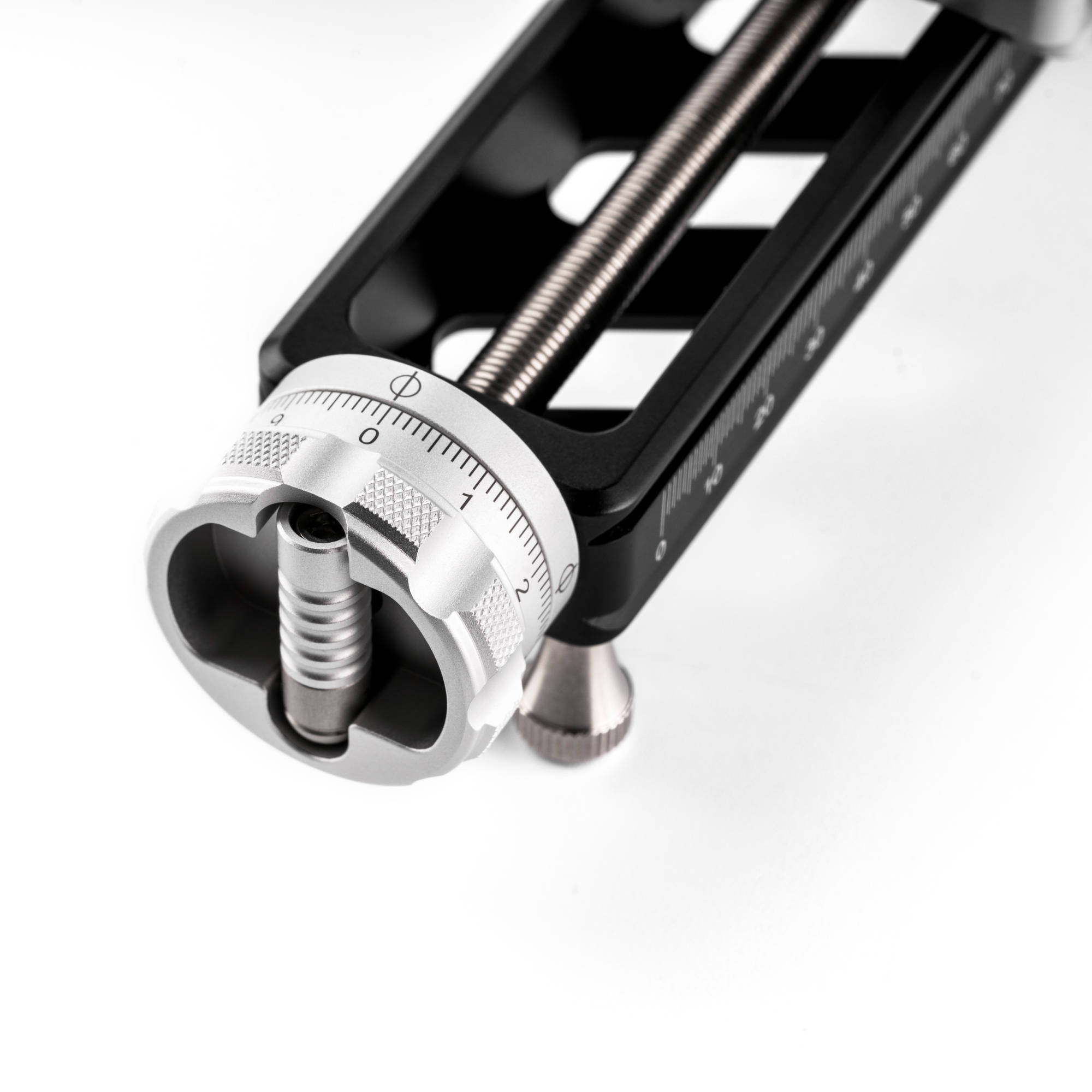 NiSi Quick Adjustment Macro Focusing Rail NM-200S with 360 Degree Rotating Clamp